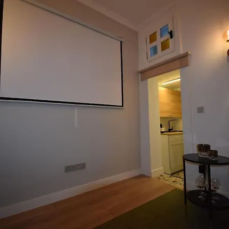 Charming House 4br Ac Near Metro * 伊斯坦布尔