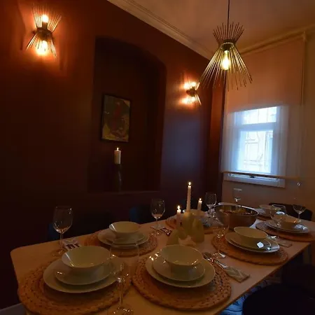 Charming House 4br Ac Near Metro Βίλα