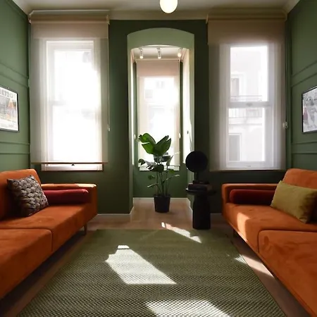 Charming House 4br Ac Near Metro 伊斯坦布尔