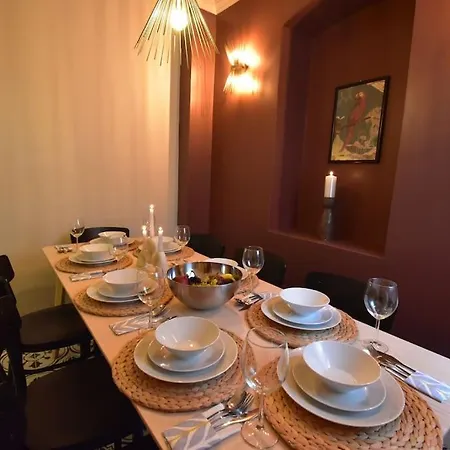 Charming House 4br Ac Near Metro 빌라 이스탄불